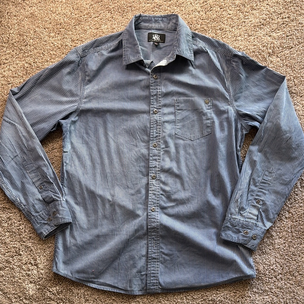 Rock & Republic Blue Casual Button Down Shirt with Pointed Collar - Picture 1 of 4